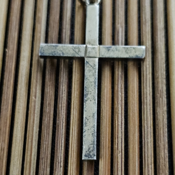 12k Gold Filled Etched Cross Pendant (Vintage) - Picture 6 of 11